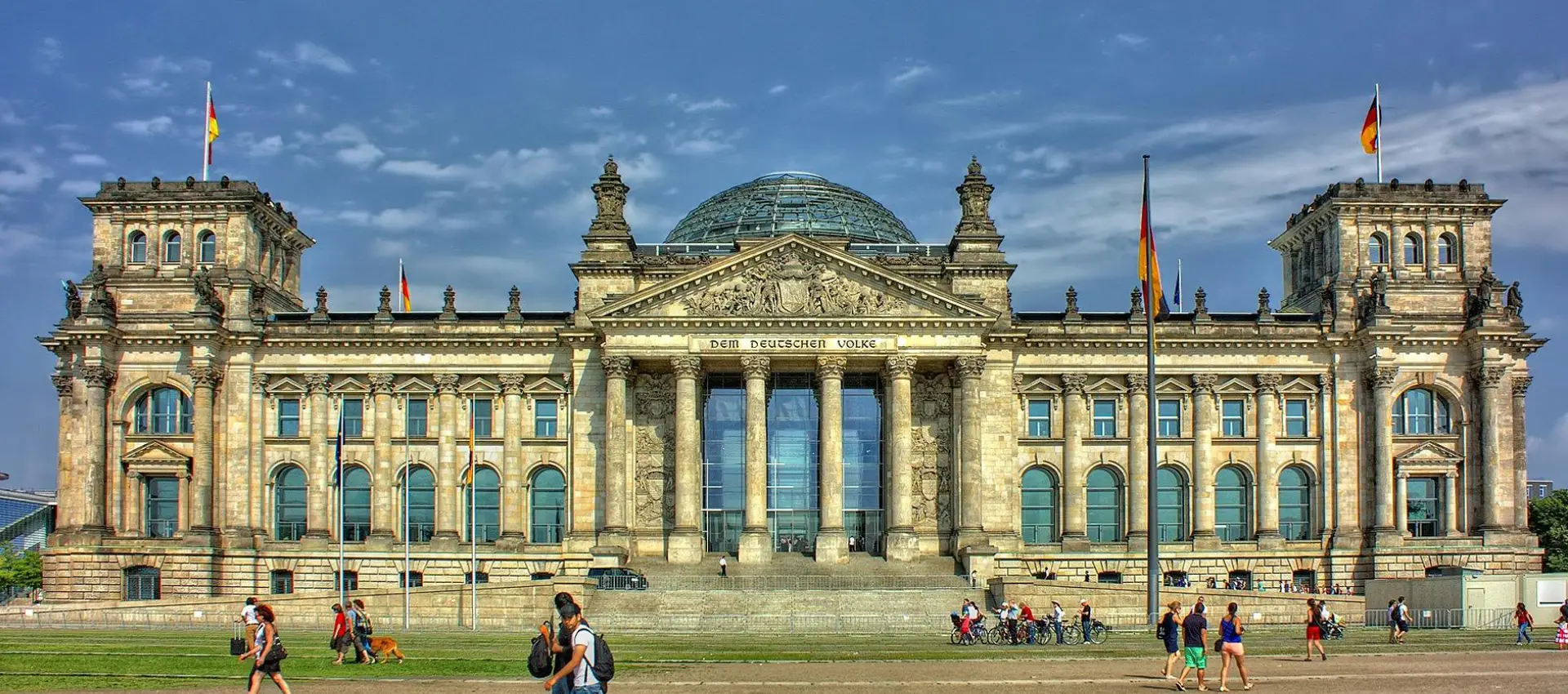 Reichstag-binasi.webp